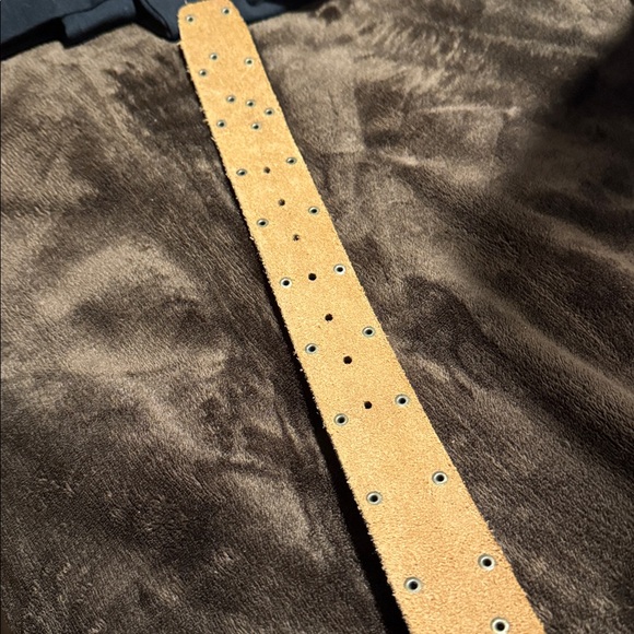 Beautiful Ed Hardy Floral Purple Leather Belt with Gold Studs - Picture 11 of 12